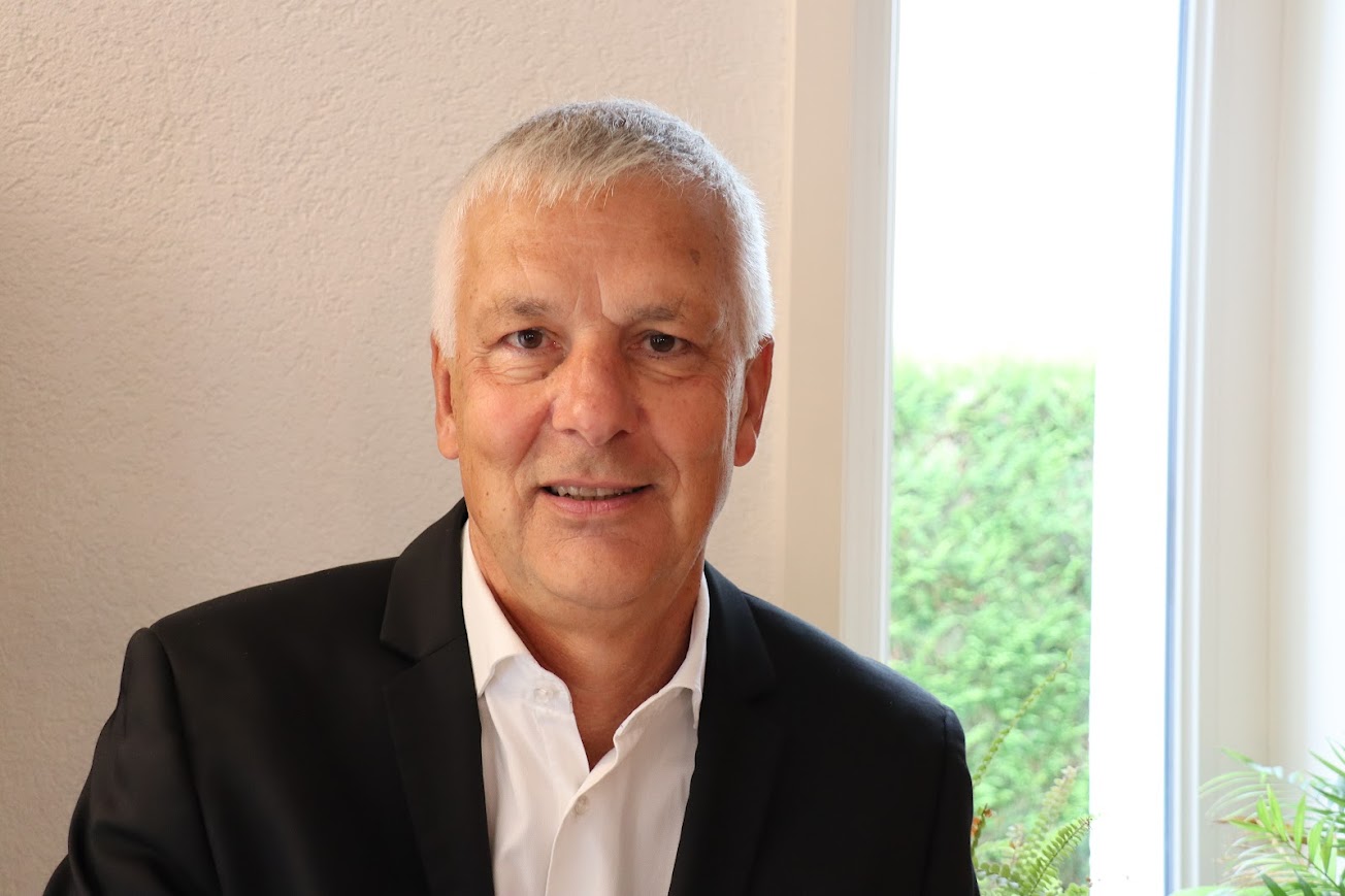 Dr. Bernhard Urwyler